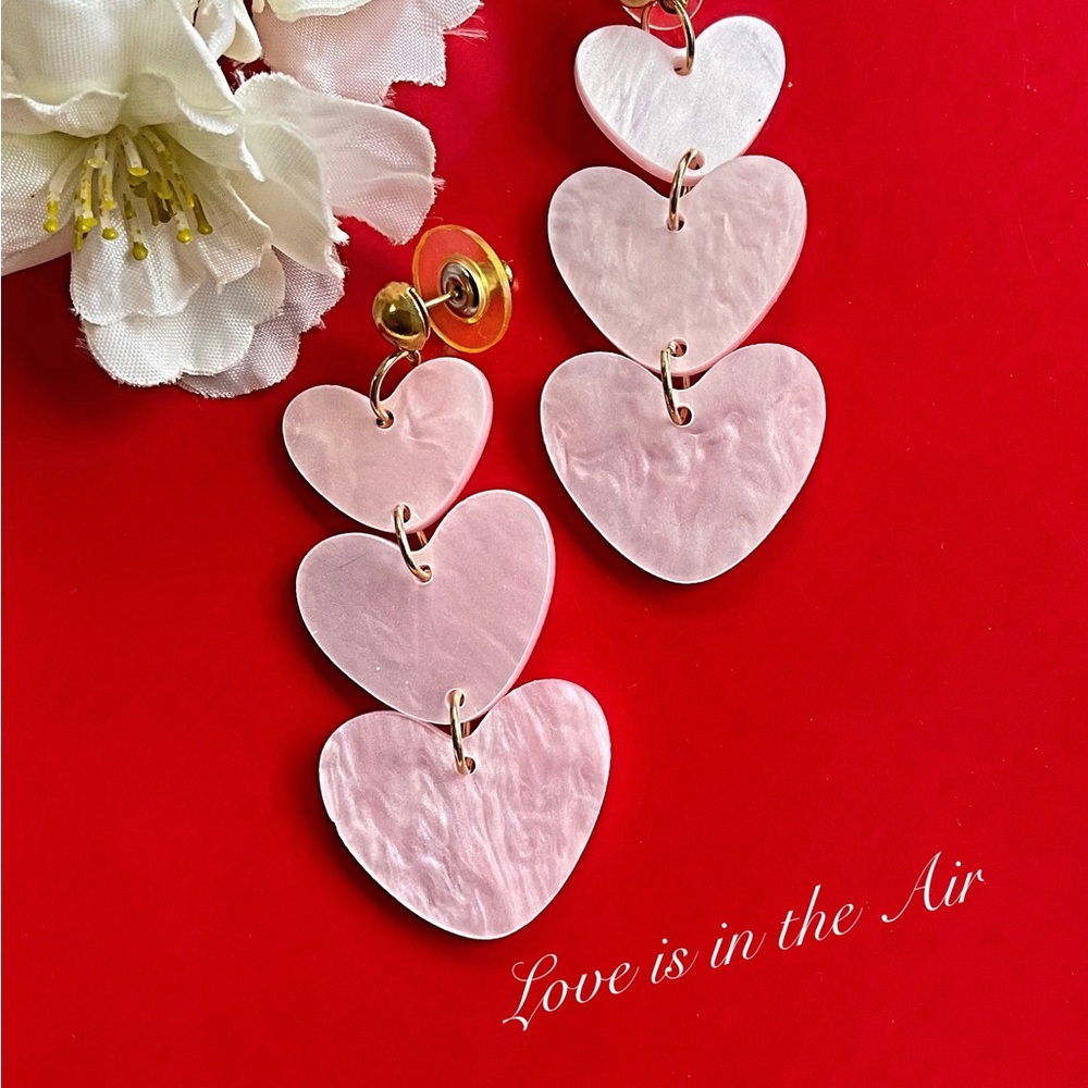 SALE🎉Valentines Pink Heart Earrings. Drop and Dangle Earrings. Perfect Always❤️